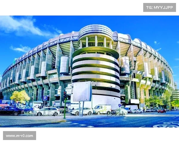 皇马伯纳乌球场举办新年活动，球迷互动增强归属感