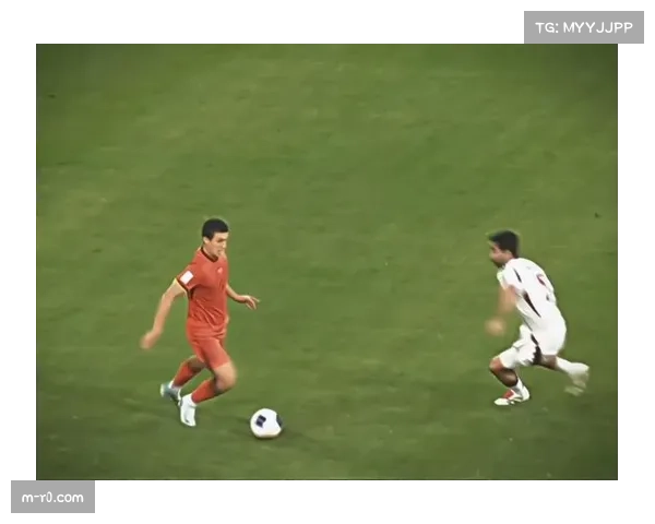 现场报道：科隆球迷不满球队缓慢的由攻转守回防速度