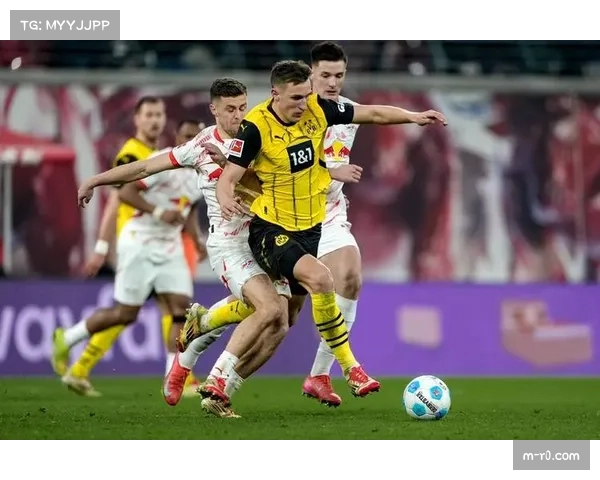 德甲焦点战速报：莱比锡RB vs 法兰克福，上半场已出现三张黄牌与一次VAR介入